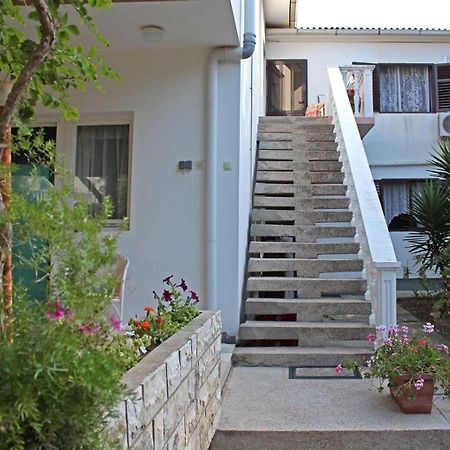 Apartments Vinko วีร์ ภายนอก รูปภาพ